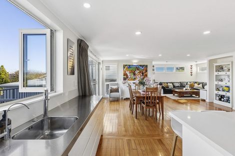 Photo of property in 14 Corlett Road, Plimmerton, Porirua, 5026