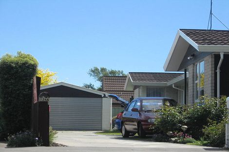 Photo of property in 124 Lake Terrace Road, Burwood, Christchurch, 8061
