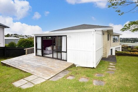 Photo of property in 4a Tower Hill, Stanmore Bay, Whangaparaoa, 0930