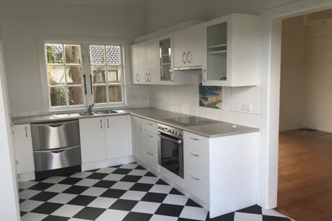 Photo of property in 22 Rimu Street, New Lynn, Auckland, 0600