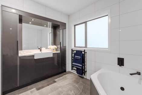 Photo of property in 100 Kaipara Portage Road, Riverhead, 0820