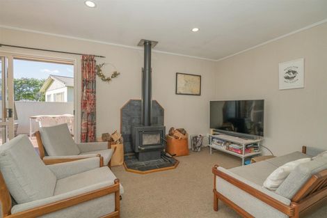 Photo of property in 16 Lee Street, Whitianga, 3510
