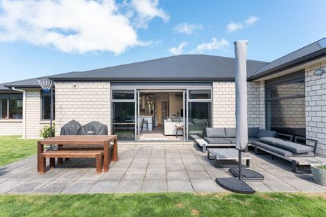 Photo of property in 21 Nelson Avenue, Aotea, Porirua, 5024