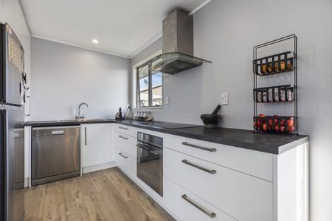 Photo of property in 24a/3 Waimumu Road, Massey, Auckland, 0614