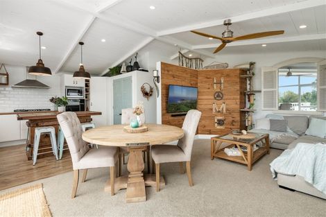 Photo of property in 41 Simpson Road, Papamoa Beach, Papamoa, 3118