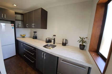 Photo of property in 94 Pohutukawa Drive, Levin, 5571