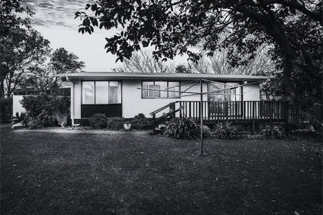 Photo of property in 2/5 Compass Place, Te Atatu Peninsula, Auckland, 0610