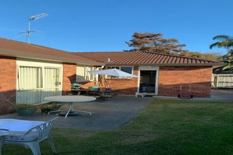Photo of property in 20 Ranch Place, Pukekohe, 2120