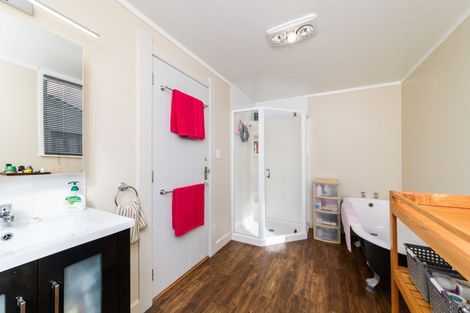 Photo of property in 8 Toia Street, Marton, 4710