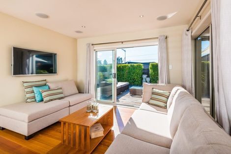 Photo of property in 5 Mural Place, Greenhithe, Auckland, 0632