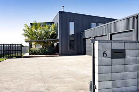Photo of property in 6 Hawetaone Street, Bell Block, New Plymouth, 4312
