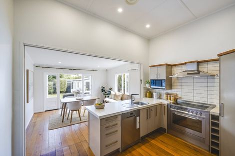 Photo of property in 111 Wellesley Road, Napier South, Napier, 4110