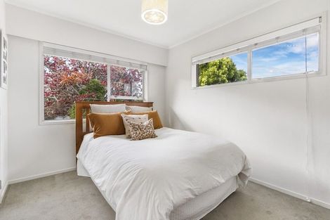 Photo of property in 1/98 Lincoln Park Avenue, Massey, Auckland, 0614