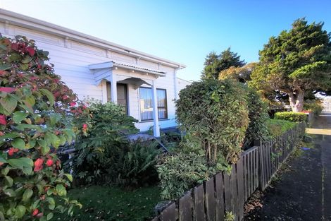 Photo of property in 1 Allardice Street, Dannevirke, 4930