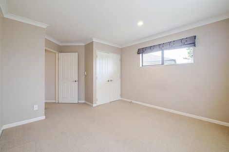 Photo of property in 66 Royal Oak Drive, Kelvin Grove, Palmerston North, 4414