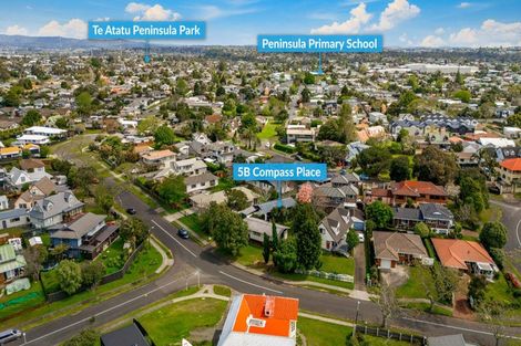 Photo of property in 2/5 Compass Place, Te Atatu Peninsula, Auckland, 0610