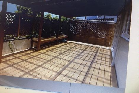 Photo of property in 7 Edge Hill, Mount Victoria, Wellington, 6011
