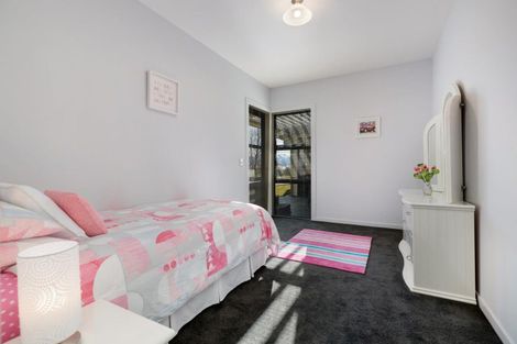 Photo of property in 40 Kelliher Drive, Wanaka, 9305