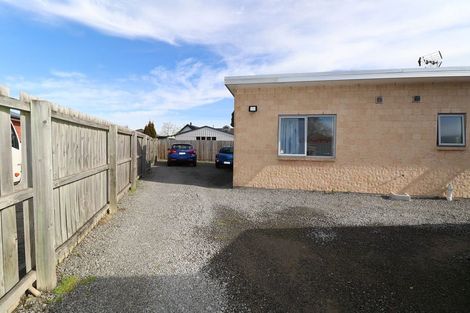 Photo of property in 5b Paeroa Street, Riccarton, Christchurch, 8041
