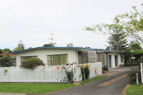 Photo of property in 114a The Circle, Manly, Whangaparaoa, 0930