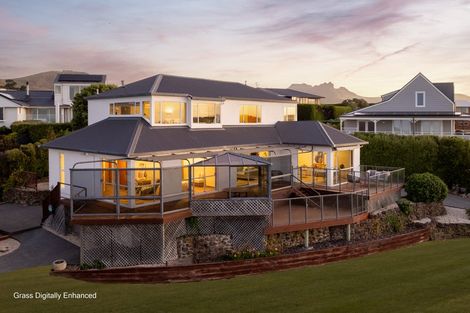 Photo of property in 12 Belleview Terrace, Mount Pleasant, Christchurch, 8081