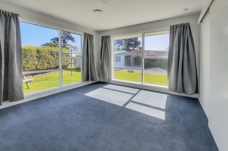 Photo of property in 10 Woodlands Place, Aranui, Christchurch, 8061