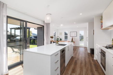 Photo of property in 13 Stackwood Avenue, Woodend, 7610