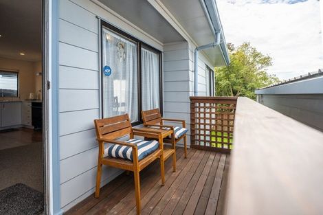 Photo of property in 1/13 Madigan Place, Glendene, Auckland, 0602