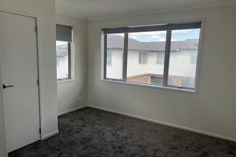 Photo of property in 19 Akeake Lane, Manurewa, Auckland, 2102