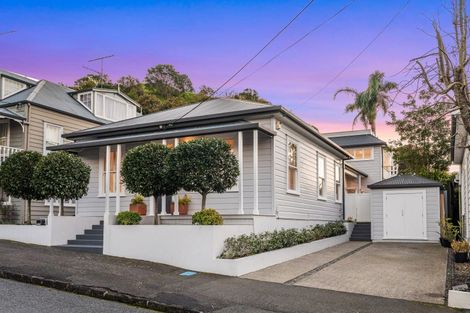 Photo of property in 21 St Aubyn Street, Devonport, Auckland, 0624