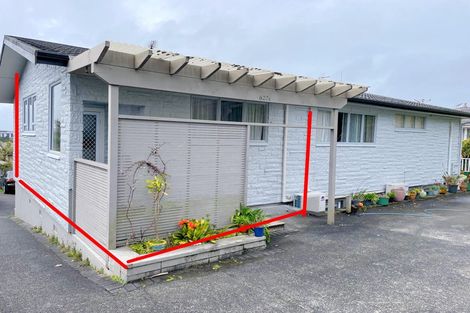 Photo of property in 627 Beach Road, Rothesay Bay, Auckland, 0630