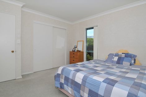 Photo of property in 10 Meadowviews Drive, Welcome Bay, Tauranga, 3112