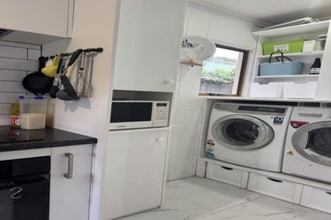 Photo of property in 1/312 Royal Road, Massey, Auckland, 0614