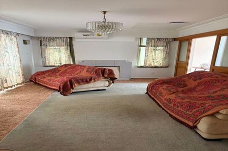 Photo of property in 9 Archlynn Road, Kelston, Auckland, 0602
