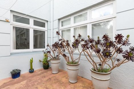 Photo of property in 1u5 Rixon Grove, Mount Victoria, Wellington, 6011