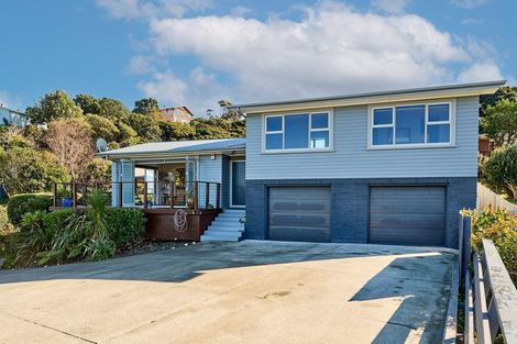 Photo of property in 92 Mana View Road, Paremata, Porirua, 5026