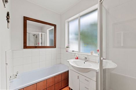 Photo of property in 120 Mackworth Street, Woolston, Christchurch, 8062