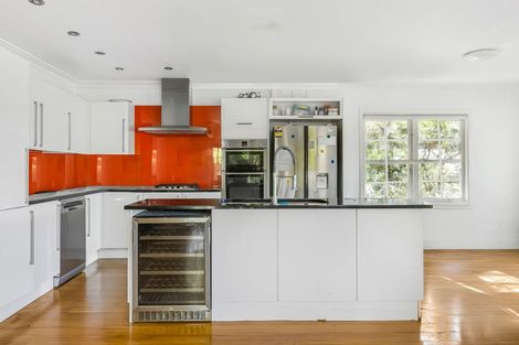 Photo of property in 2 King Richard Place, Browns Bay, Auckland, 0630