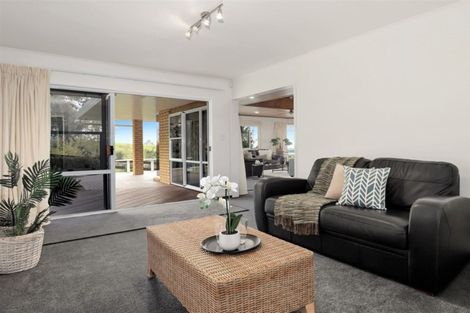 Photo of property in 60 Lee Road, Hannahs Bay, Rotorua, 3010