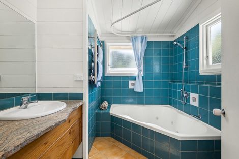Photo of property in 7 Tranquil Glade, Hillcrest, Auckland, 0627