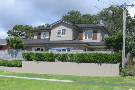 Photo of property in 42a Corunna Road, Milford, Auckland, 0620