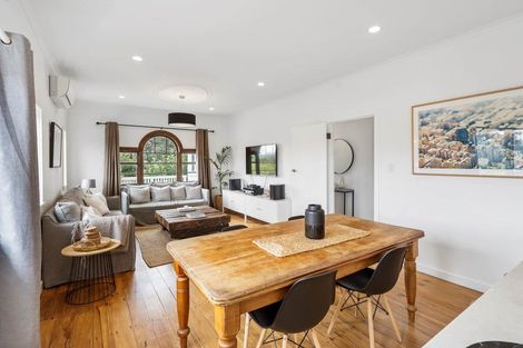 Photo of property in 21 Abbotleigh Avenue, Te Atatu Peninsula, Auckland, 0610