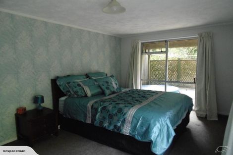 Photo of property in 4 Rokewa Way, Paparangi, Wellington, 6037