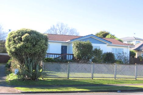 Photo of property in 36 Goodwood Drive, Goodwood Heights, Auckland, 2105