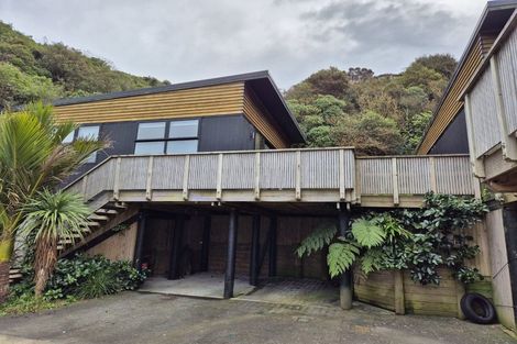 Photo of property in 16 Appleton Place, Karori, Wellington, 6012
