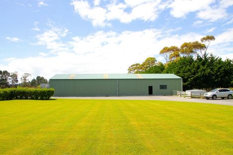 Photo of property in 28 Robert Ross Place, Clendon Park, Auckland, 2103