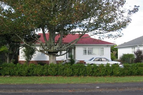 Photo of property in 9 Helga Crescent, Te Atatu Peninsula, Auckland, 0610