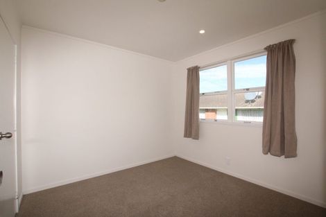 Photo of property in 1/74 Portage Road, New Lynn, Auckland, 0600