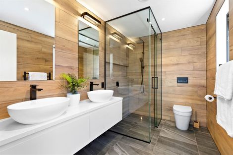 Photo of property in 18 Sapphire Spring Rise, Wanaka, 9305