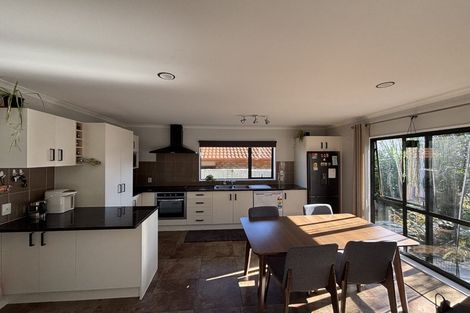 Photo of property in 38b Hetherington Road, Ranui, Auckland, 0612